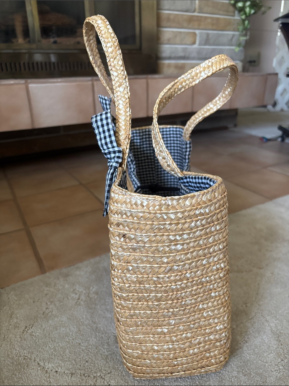 Vintage Woven Straw Tote Bag with Gingham Bow Accents - Picture 4 of 8